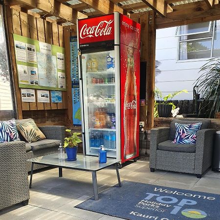 Kauri Coast Top 10 Holiday Park Kaihu Екстер'єр фото