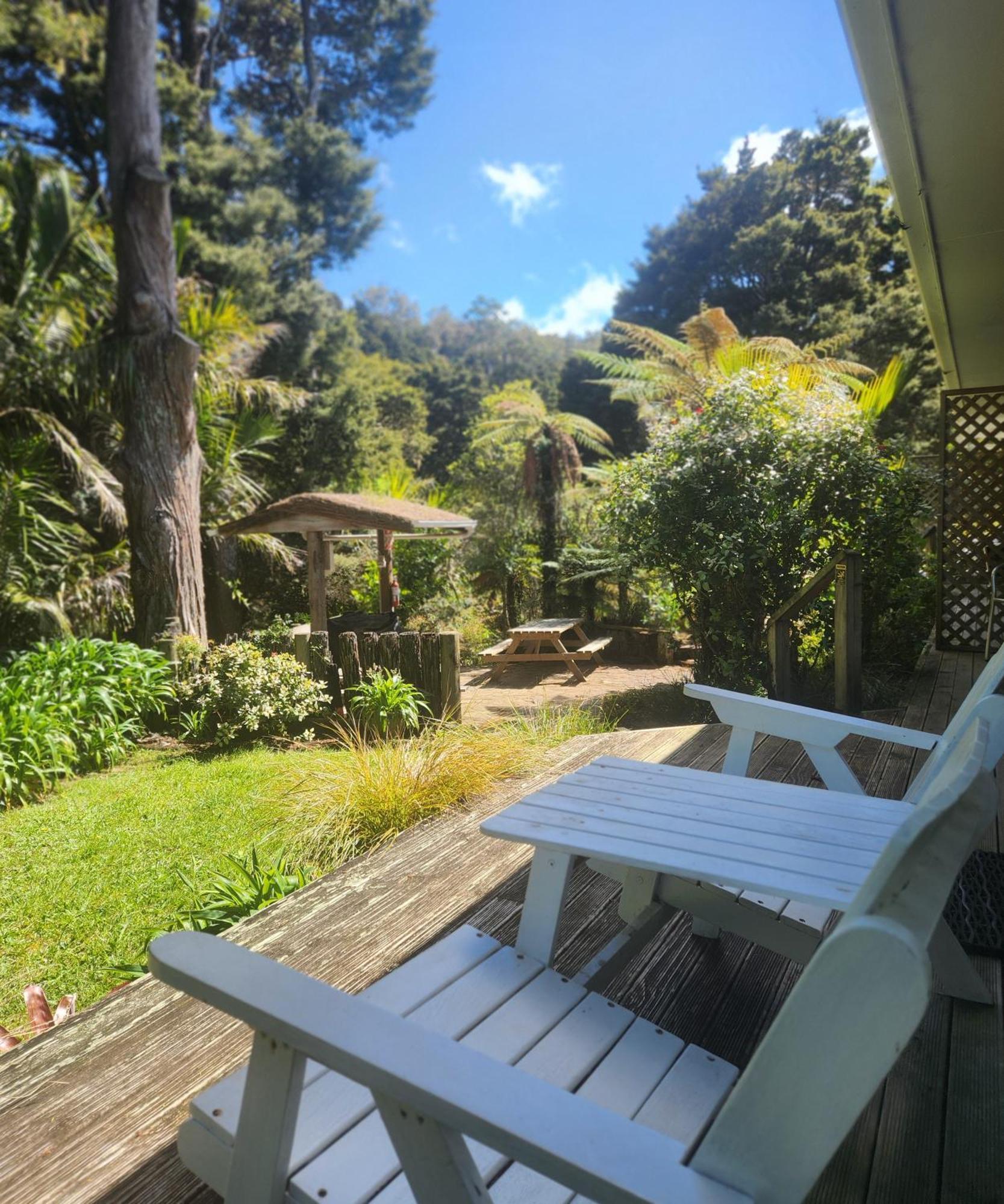 Kauri Coast Top 10 Holiday Park Kaihu Екстер'єр фото